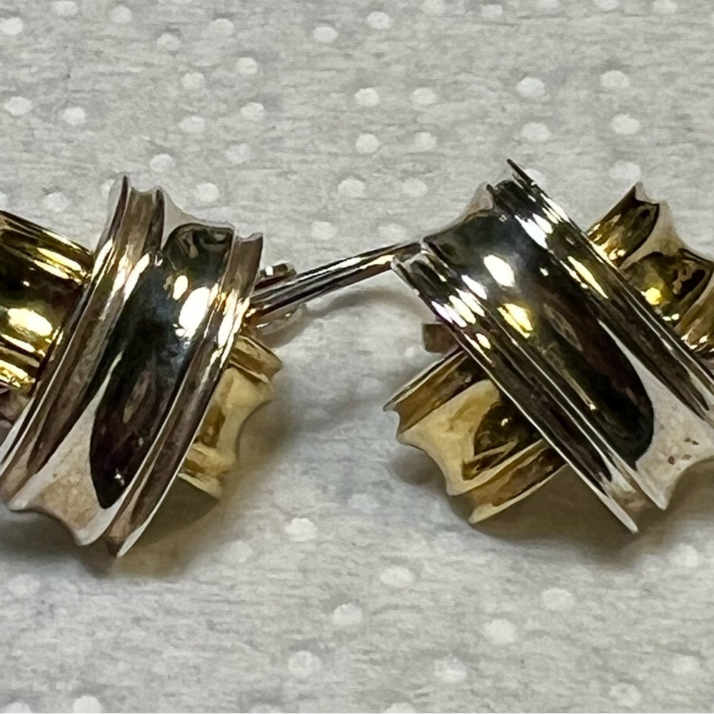 Vintage Vermeil two-tone sterling silver earrings, marked Ci 925, pre-owned.